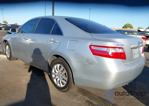 2007 Toyota Camry Le z USA, uszkodzony, nr VIN JTNBE46K673095100